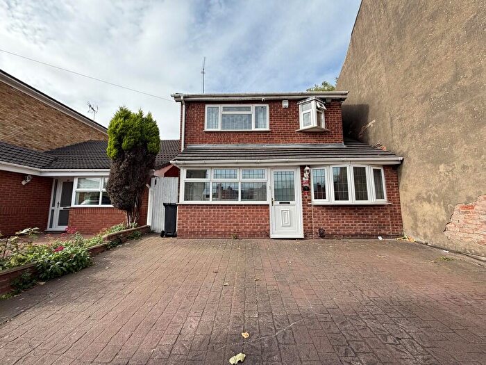 4 Bedroom Detached House To Rent In Cradley Road, Netherton, Dudley, DY2