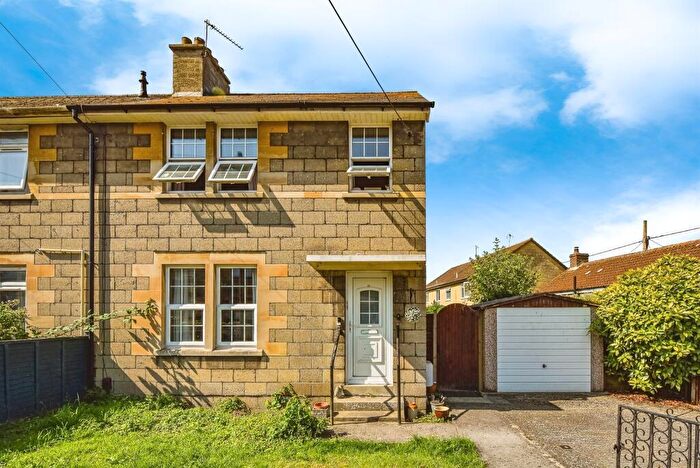 3 Bedroom Semi-Detached House To Rent In Crescent Road, Melksham, SN12