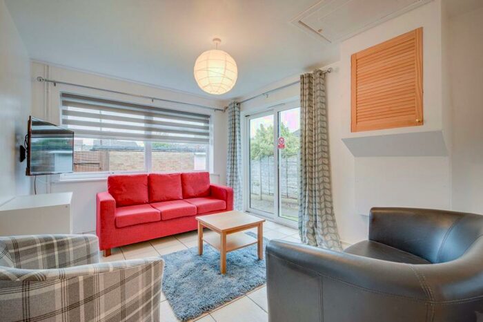 5 Bedroom House To Rent In Payton Mews, Canterbury, CT1