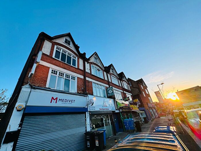 3 Bedroom Flat To Rent In Ringstead Road, London, SE6