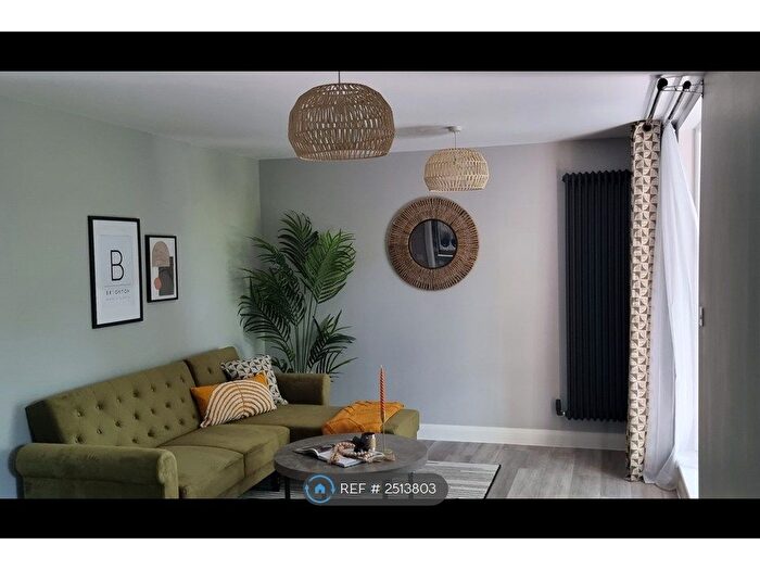 6 Bedroom Semi-Detached House To Rent In Friston Close, Brighton, BN2