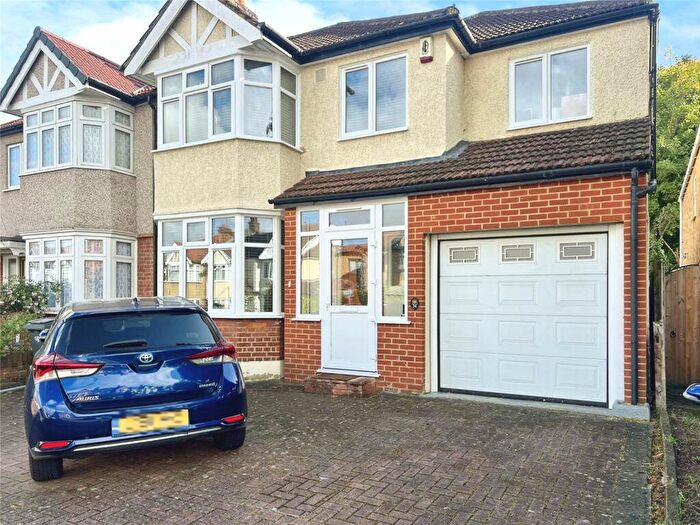 1 Bedroom Property To Rent In Lingfield Avenue, Kingston Upon Thames, KT1