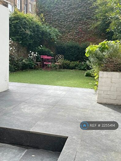 2 Bedroom Flat To Rent In Gloucester Avenue, London, NW1