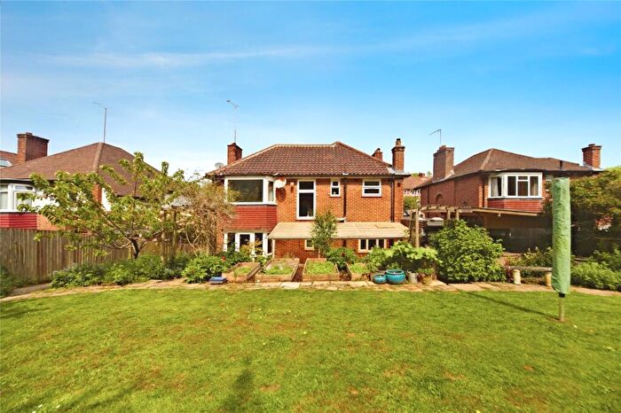 5 Bedroom Detached House For Sale In Mitchley Avenue, South Croydon, CR2