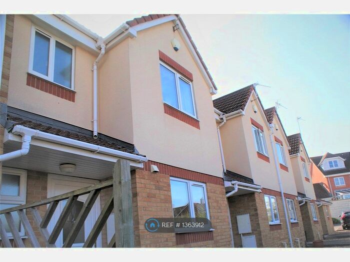 4 Bedroom Terraced House To Rent In Hill View, Bristol, BS16