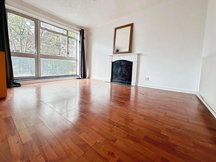2 Bedroom Flat To Rent In East Road, London, N1