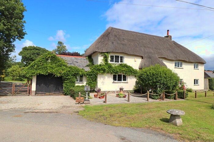 4 Bedroom Detached House For Sale In Thornbury, Holsworthy, EX22