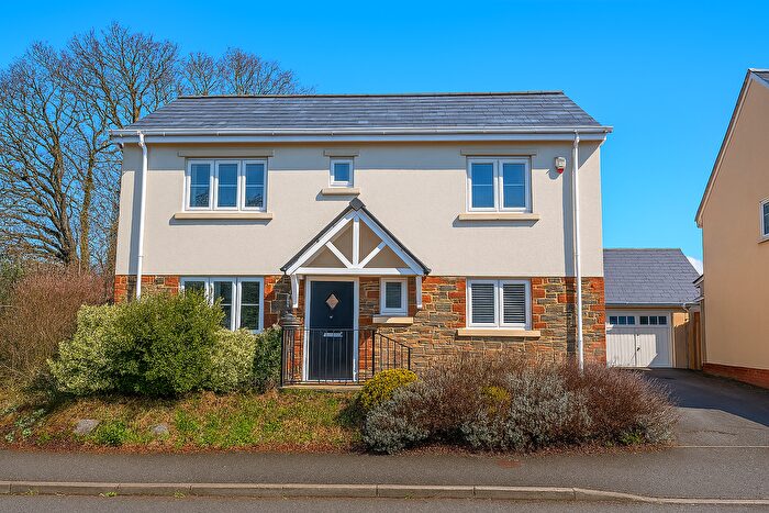 3 Bedroom Property To Rent In Mountford Drive, Newton Abbot, TQ13