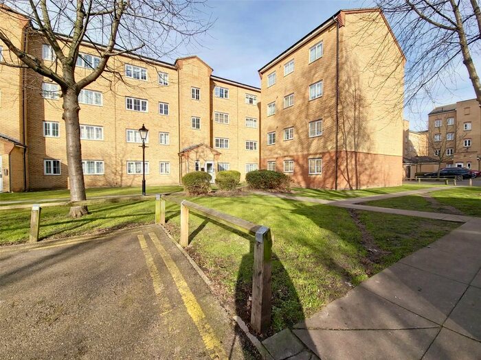 2 Bedroom Flat To Rent In Kidman Close, Romford, RM2