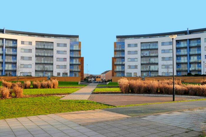 2 Bedroom Apartment To Rent In Tideslea Path, Thamesmead West, SE28