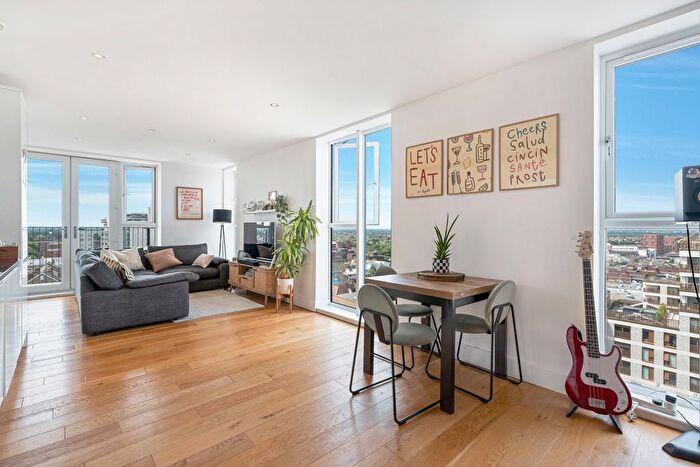 1 Bedroom Flat For Sale In Sutton Court Road, Sutton, SM1