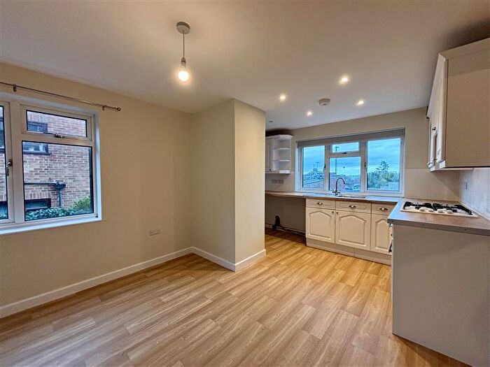 3 Bedroom House To Rent In Blackboys, Kingshill, GL11