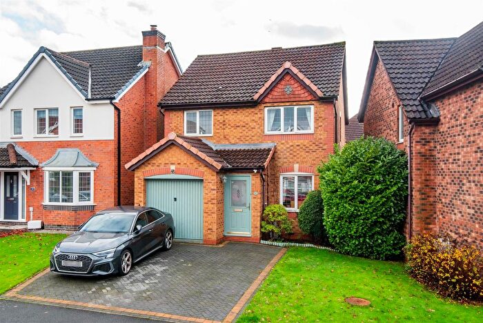 3 Bedroom Detached House For Sale In Windflower Drive, Leyland, PR25