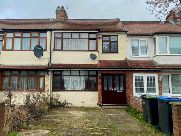 3 Bedroom Terraced House To Rent In Longfield Avenue, EN3