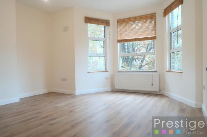 4 Bedroom Flat To Rent In Lordship Road, London, N16