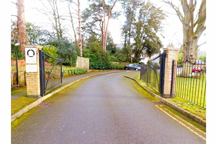 1 Bedroom Apartment To Rent In Heathside Crescent, Woking, Surrey, GU22