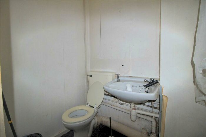 3 Bedroom End Of Terrace House For Sale In Striding Edge Walk, Oldham, Greater Manchester, OL1