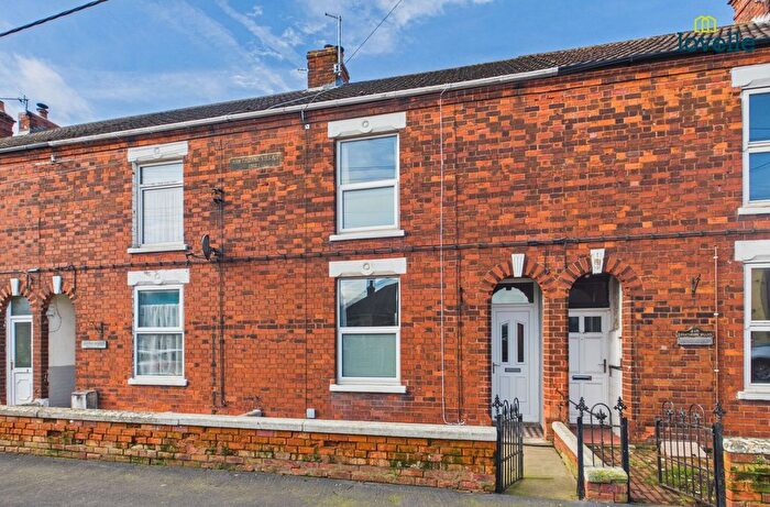 2 Bedroom Terraced House To Rent In Barrow Road, New Holland, DN19