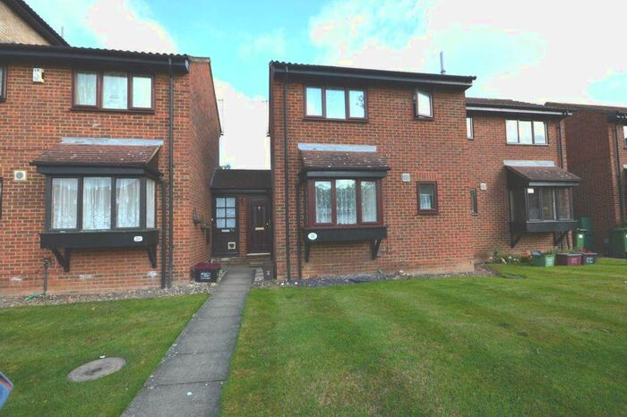 1 Bedroom Semi-Detached House To Rent In Halifield Drive, Belvedere, DA17