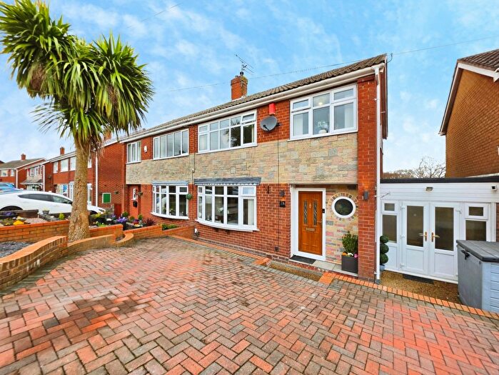 3 Bedroom Semi Detached House For Sale In Chatterley Drive, Kidsgrove, Stoke-On-Trent, ST7