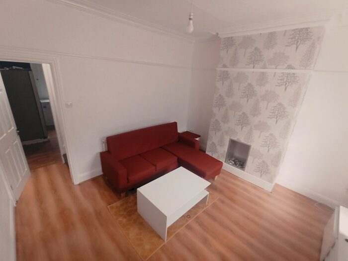 3 Bedroom Terraced House To Rent In Burley Lodge Terrace, Hyde Park, Leeds, LS6