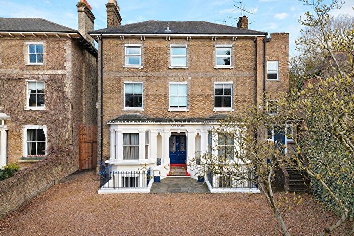 2 Bedroom Flat For Sale In Parkside, London Road, Harrow On The Hill, HA1