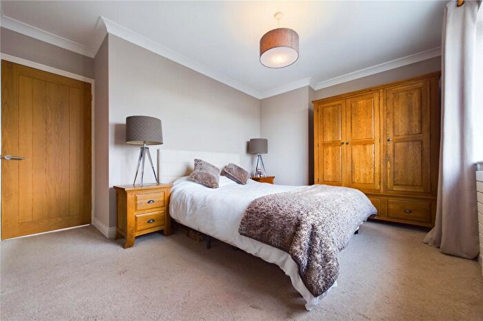 3 Bedroom Terraced House For Sale In Beverley Road, Tilehurst, Reading, Berkshire, RG31