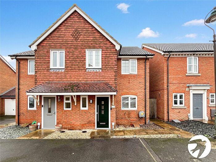 3 Bedroom Semi Detached House For Sale In Mallard Crescent, Iwade, Sittingbourne, Kent, ME9