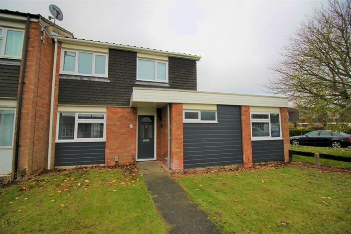 3 Bedroom Semi-Detached House To Rent In Bamburgh Drive, Putnoe, MK41