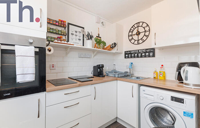 2 Bedroom Maisonette For Sale In Newport, Isle Of Wight, PO30
