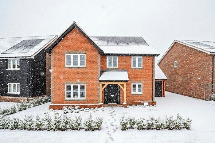 4 Bedroom Detached House For Sale In Hackney Way, Mortimer Common, Reading, Berkshire, RG7