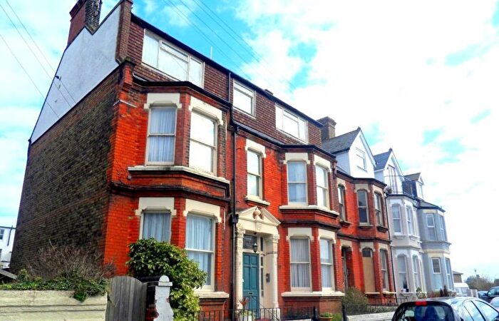 1 Bedroom Flat To Rent In Station Road, Westbrook, CT9