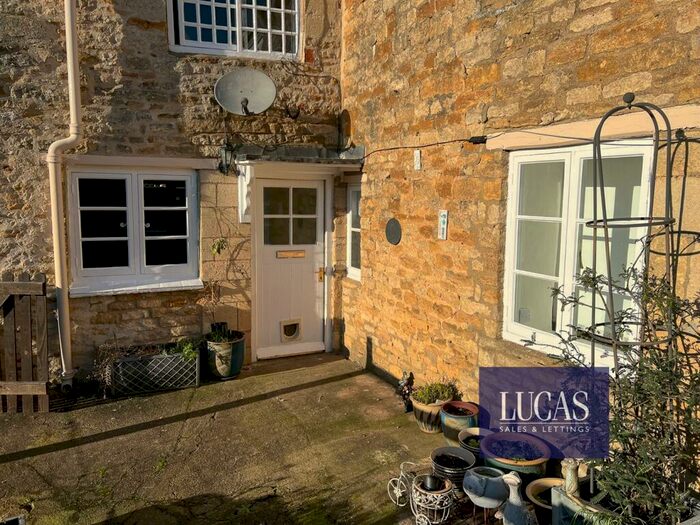 3 Bedroom Terraced House For Sale In Queen Street, Geddington, Kettering, NN14