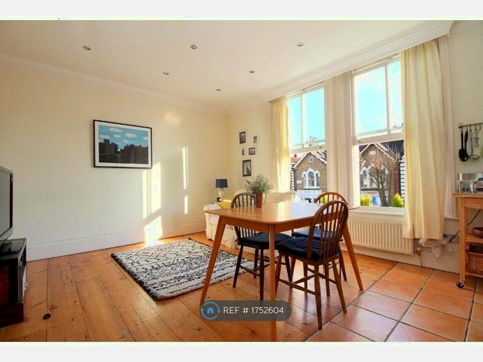 2 Bedroom Flat To Rent In Gillespie Road, London, N5