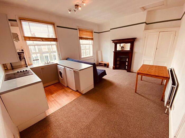 1 Bedroom Flat To Rent In Windsor Road, Holloway, N7