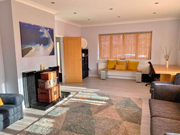 5 Bedroom Detached Bungalow For Sale In Lodge Lane, North Grays, RM16