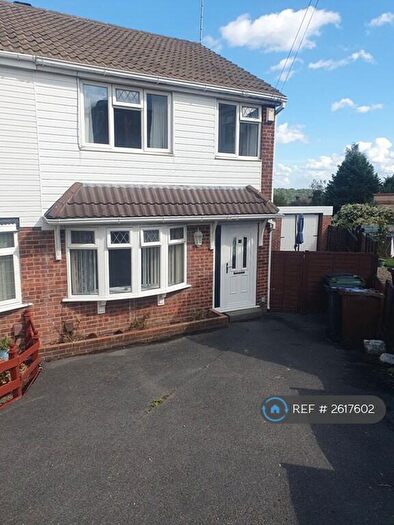 3 Bedroom Semi-Detached House To Rent In Lumby Close, Pudsey, LS28