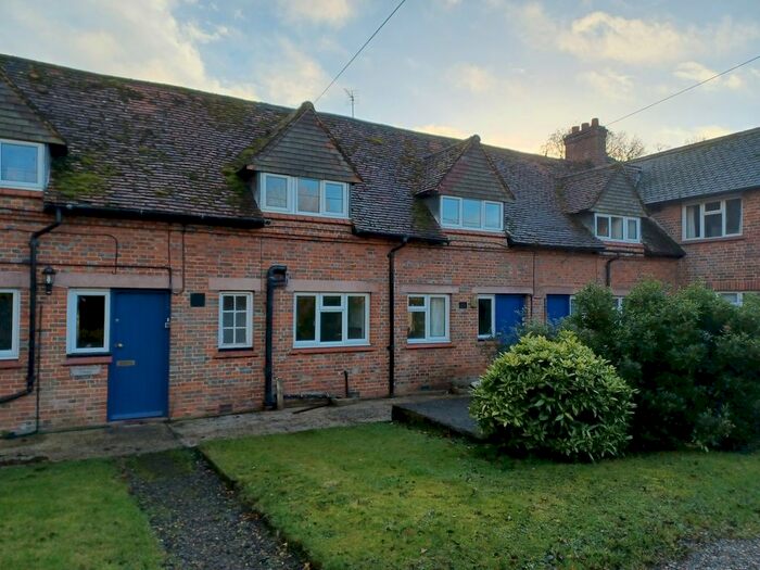 3 Bedroom Terraced House To Rent In Tufton Warren, Whitchurch RG28