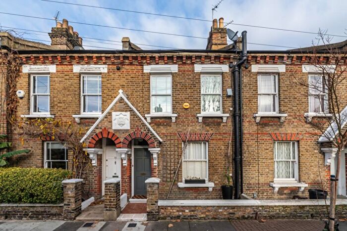 2 Bedroom Terraced House To Rent In Ashbury Road London, SW11