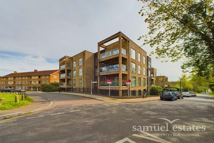 2 Bedroom Flat To Rent In Green Dale, Herne Hill, SE5
