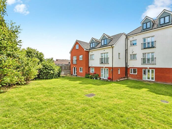 1 Bedroom Flat For Sale In New Road, Rainham, RM13