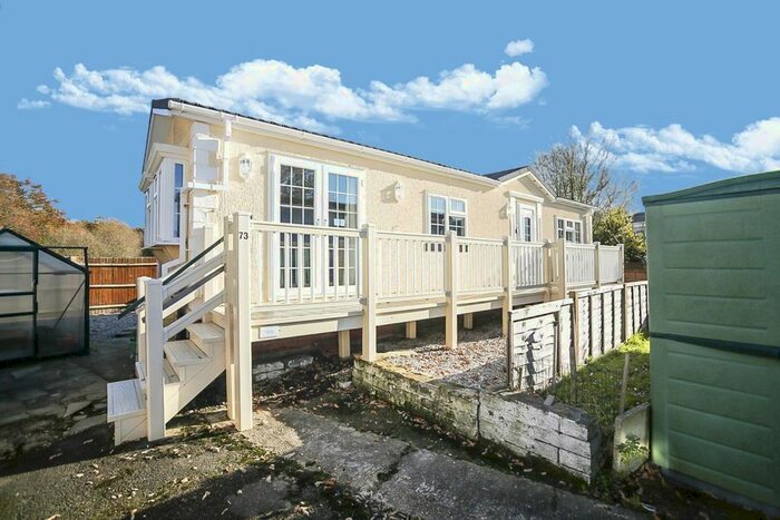 2 Bedroom Mobile/park Home For Sale In Shirkoak Park, Woodchurch, Ashford, TN26