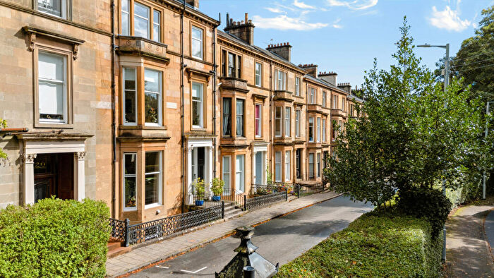 1 Bedroom Flat For Sale In / Huntly Gardens, Dowanhill, Glasgow, G12