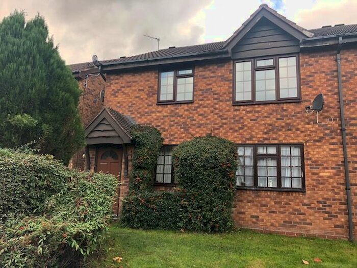 2 Bedroom Maisonette To Rent In Moore Close, Sutton Coldfield, B74