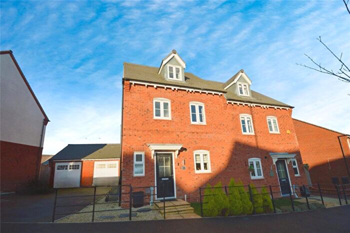 3 Bedroom Semi Detached House For Sale In Stirling Road, Woodville, Swadlincote, Derbyshire, DE11