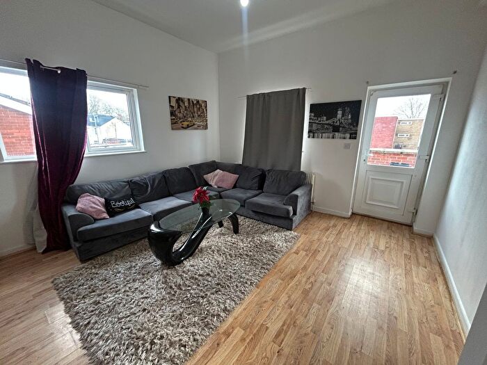 1 Bedroom Flat To Rent In Wolverhampton Street, Willenhall, WV13