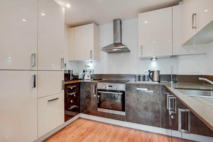1 Bedroom Flat To Rent In Horizons Tower, Yabsley Street, London, E14