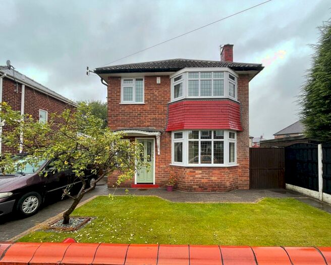 3 Bedroom Detached House To Rent In Sheringham Drive, Swinton, M27