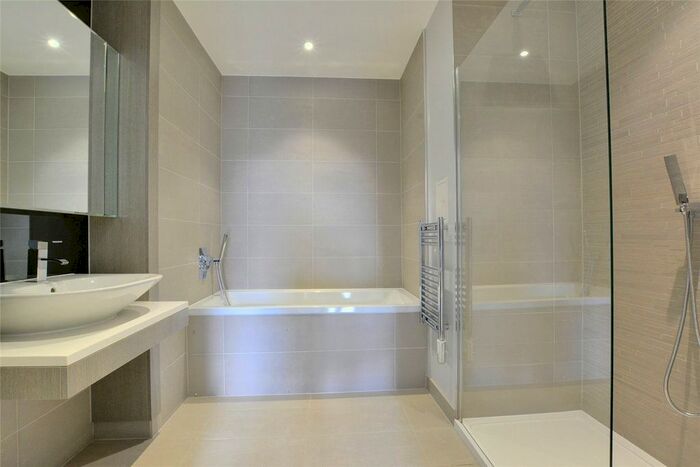 3 Bedroom Flat To Rent In Granite Apartments, River Gardens Walk, London, SE10
