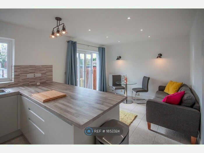 4 Bedroom Semi-Detached House To Rent In Glenwood, Cardiff, CF23